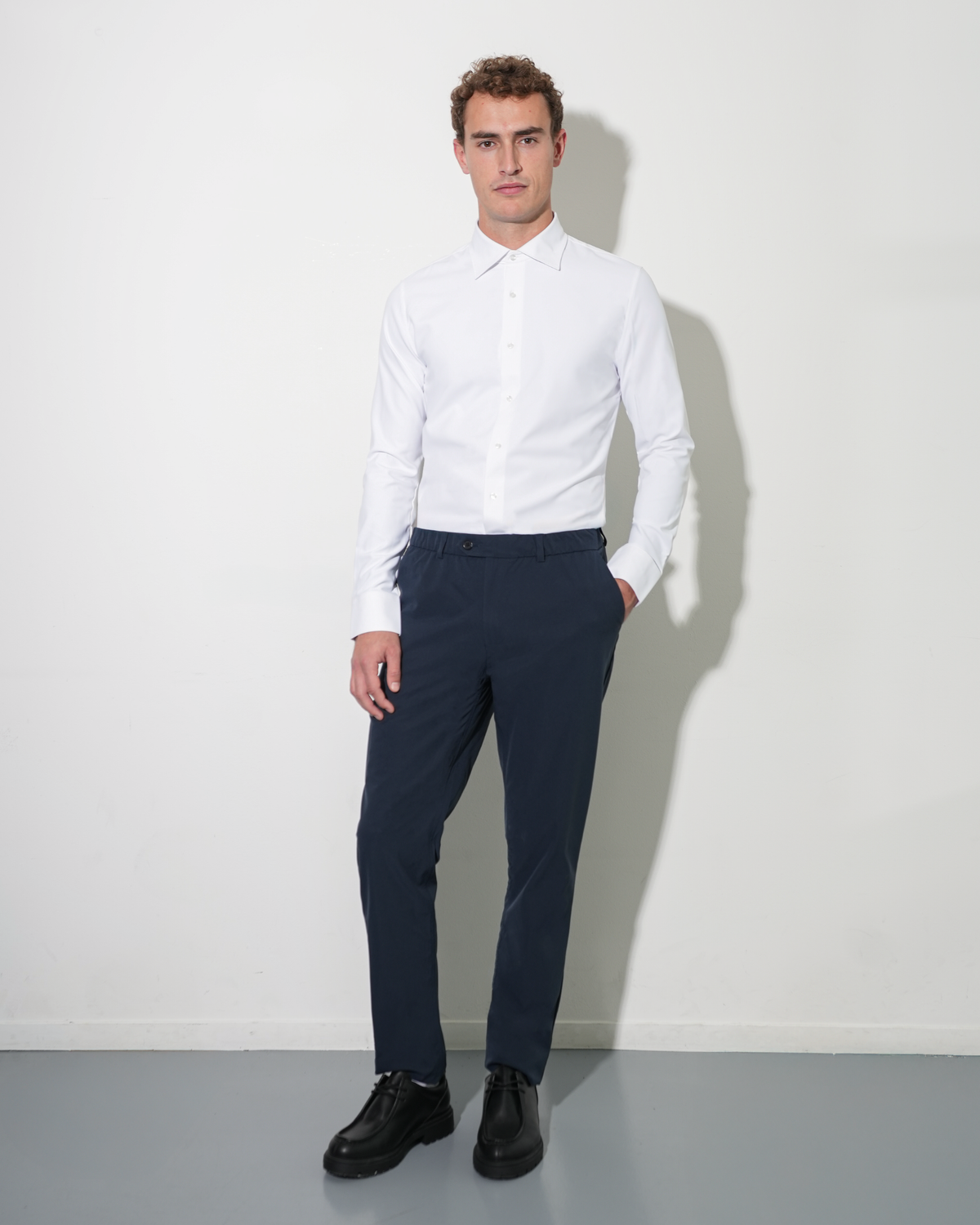 Light-weight pants navy